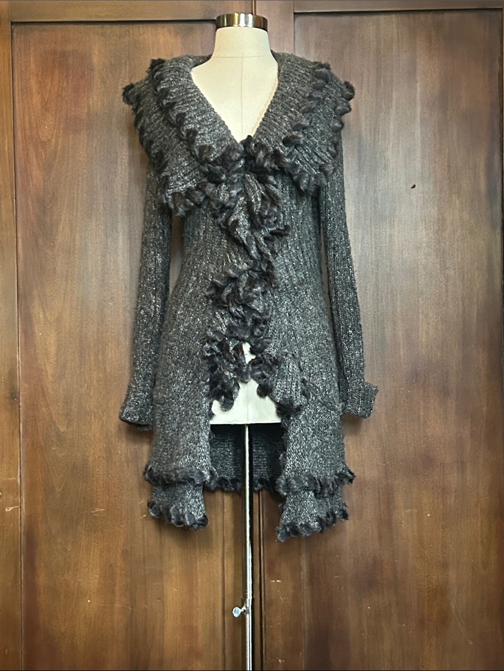 Lapis Heathered Whipstitched Sweater in Charcoal Black M